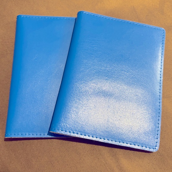 Leather Passport holders - Picture 1 of 3